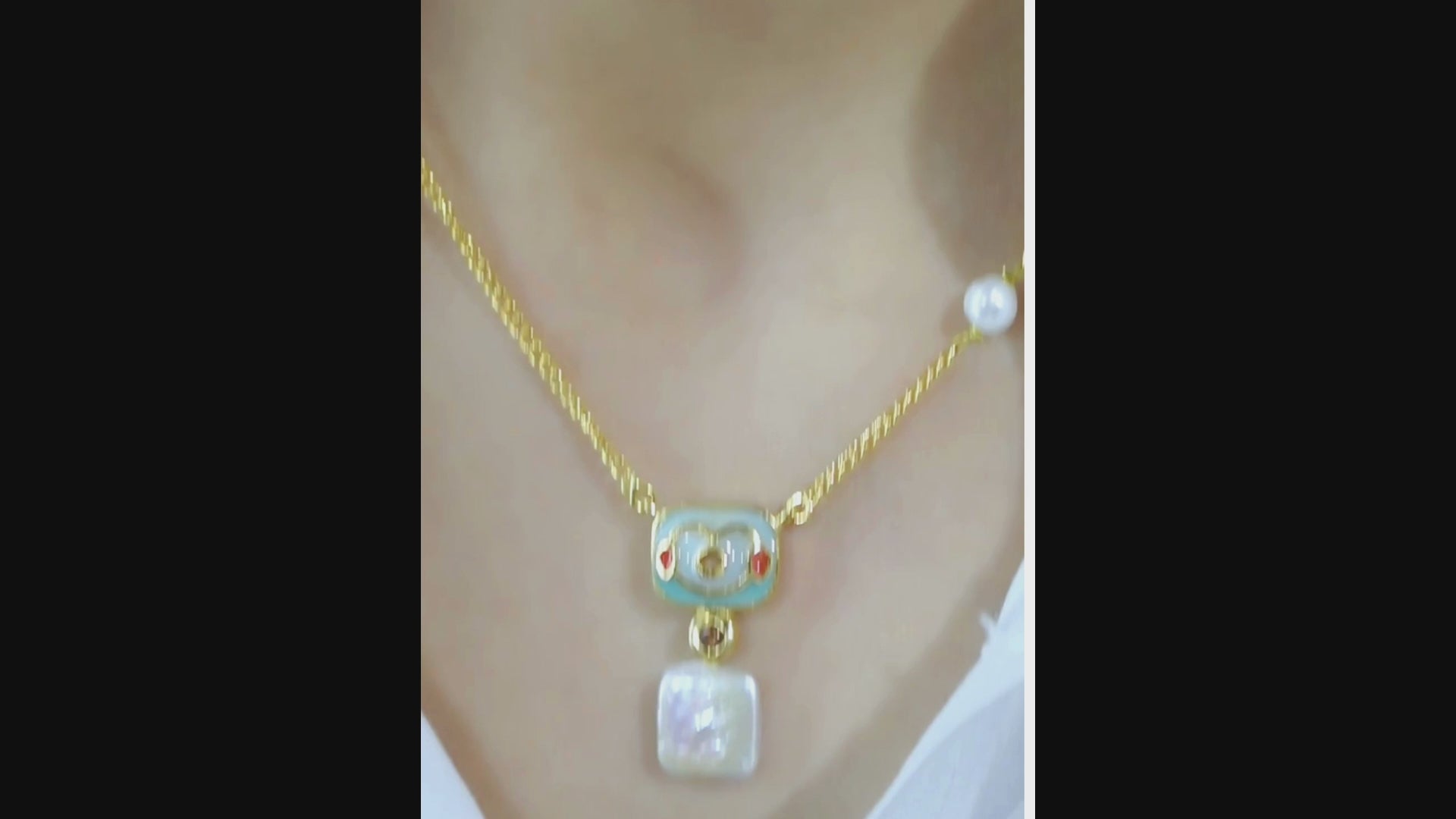 Posey Necklace